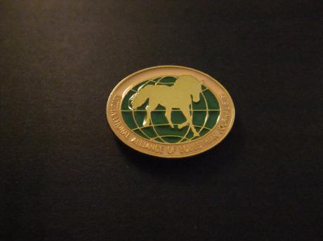 (IAEJ)International Alliance of Equestrian Journalists( commissie om de contacten tussen hippische journalisten van alle landen te bevorderen en te onderhouden )